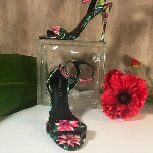 Steve Madden Summer Sass